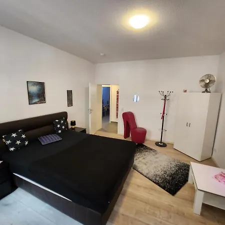 Md- City, Chic, Bestpreis- Leistung, Bitte Waehlen Sie Ob Ein Oder Zwei Zimmer Bis 5 Personen Mit Kueche Und Bad - Vb- Preise Magdeburg Exterior photo