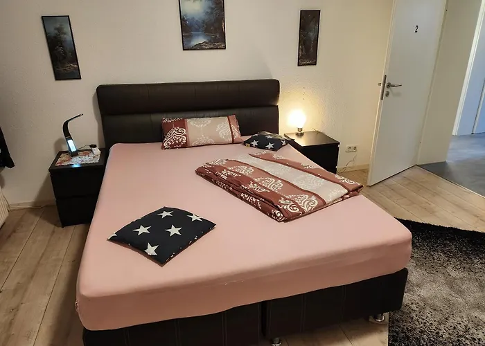 Md- City, Chic, Bestpreis- Leistung, Bitte Waehlen Sie Ob Ein Oder Zwei Zimmer Bis 5 Personen Mit Kueche Und Bad - Vb- Preise