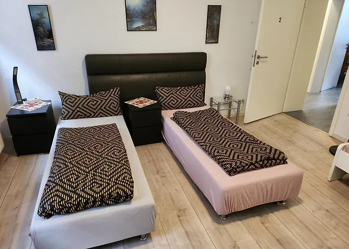 Md- City, Chic, Bestpreis- Leistung, Bitte Waehlen Sie Ob Ein Oder Zwei Zimmer Bis 5 Personen Mit Kueche Und Bad - Vb- Preise