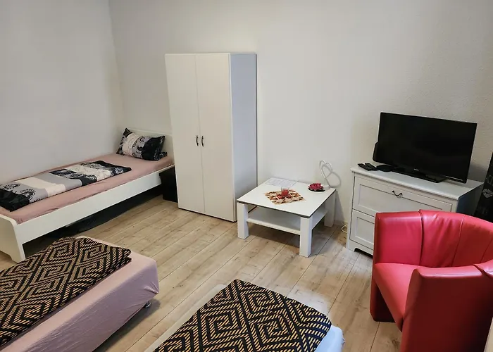 Md- City, Chic, Bestpreis- Leistung, Bitte Waehlen Sie Ob Ein Oder Zwei Zimmer Bis 5 Personen Mit Kueche Und Bad - Vb- Preise
