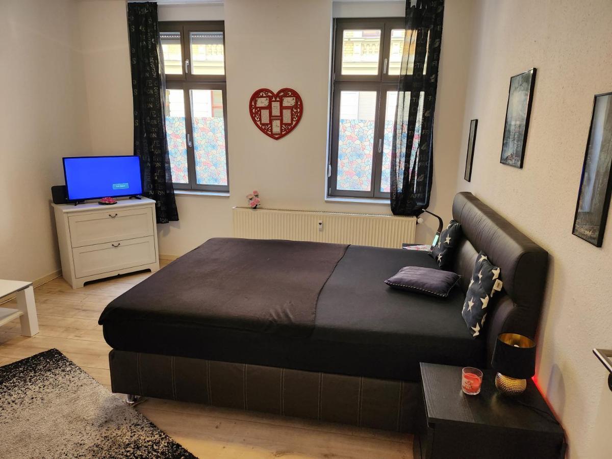 Md- City, Chic, Bestpreis- Leistung, Bitte Waehlen Sie Ob Ein Oder Zwei Bis 5 Personen Mit Kueche Und Bad - Vb- Preise Apartment