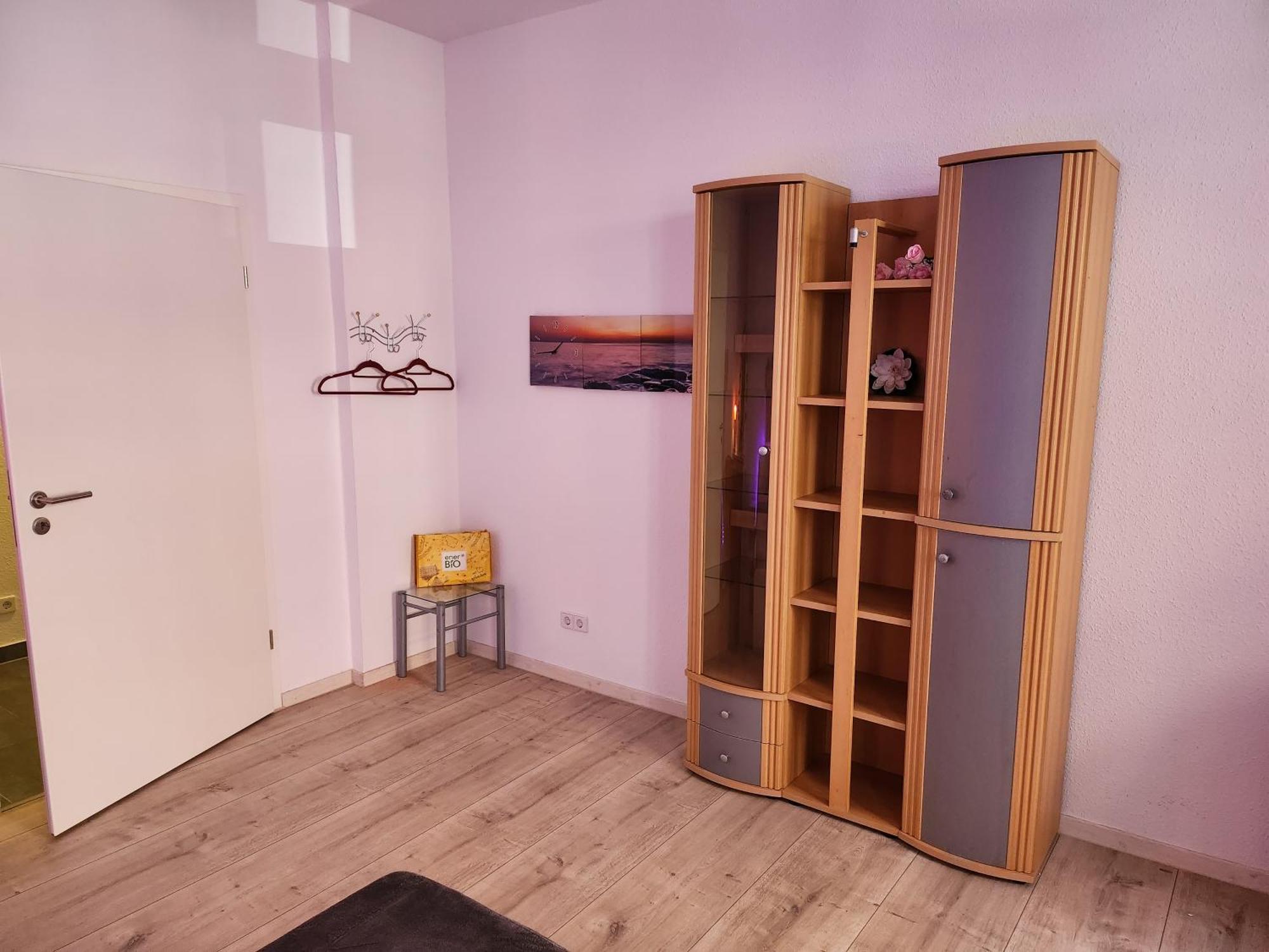 Apartment Md- City, Chic, Bestpreis- Leistung, Bitte Waehlen Sie Ob Ein Oder Zwei Bis 5 Personen Mit Kueche Und Bad - Vb- Preise Magdeburg