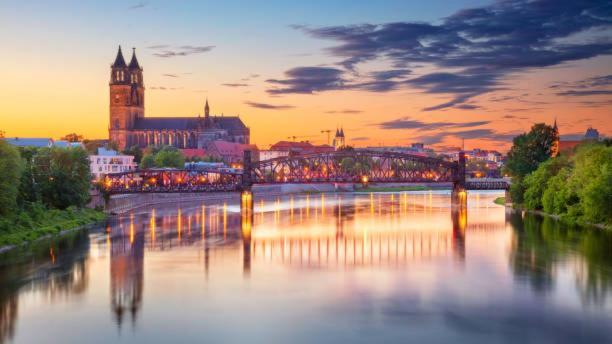 Md- City, Chic, Bestpreis- Leistung, Bitte Waehlen Sie Ob Ein Oder Zwei Bis 5 Personen Mit Kueche Und Bad - Vb- Preise Apartment Magdeburg