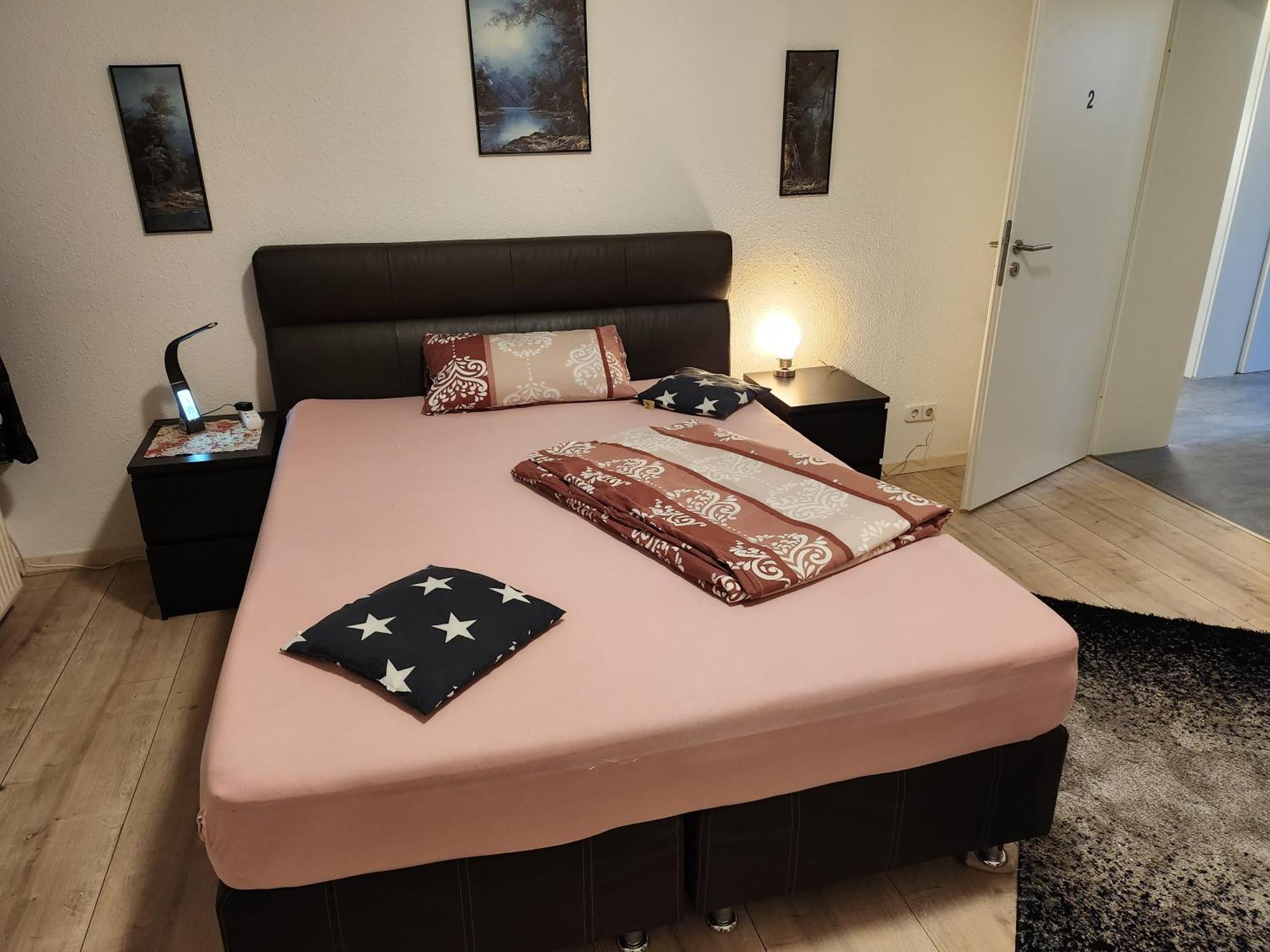 Md- City, Chic, Erdgeschoss, Bestpreis- Leistung, Bitte Waehlen Sie Ob Ein Oder Zwei Bis 5 Personen Mit Kueche Und Bad - Vb- Preise Magdeburgo